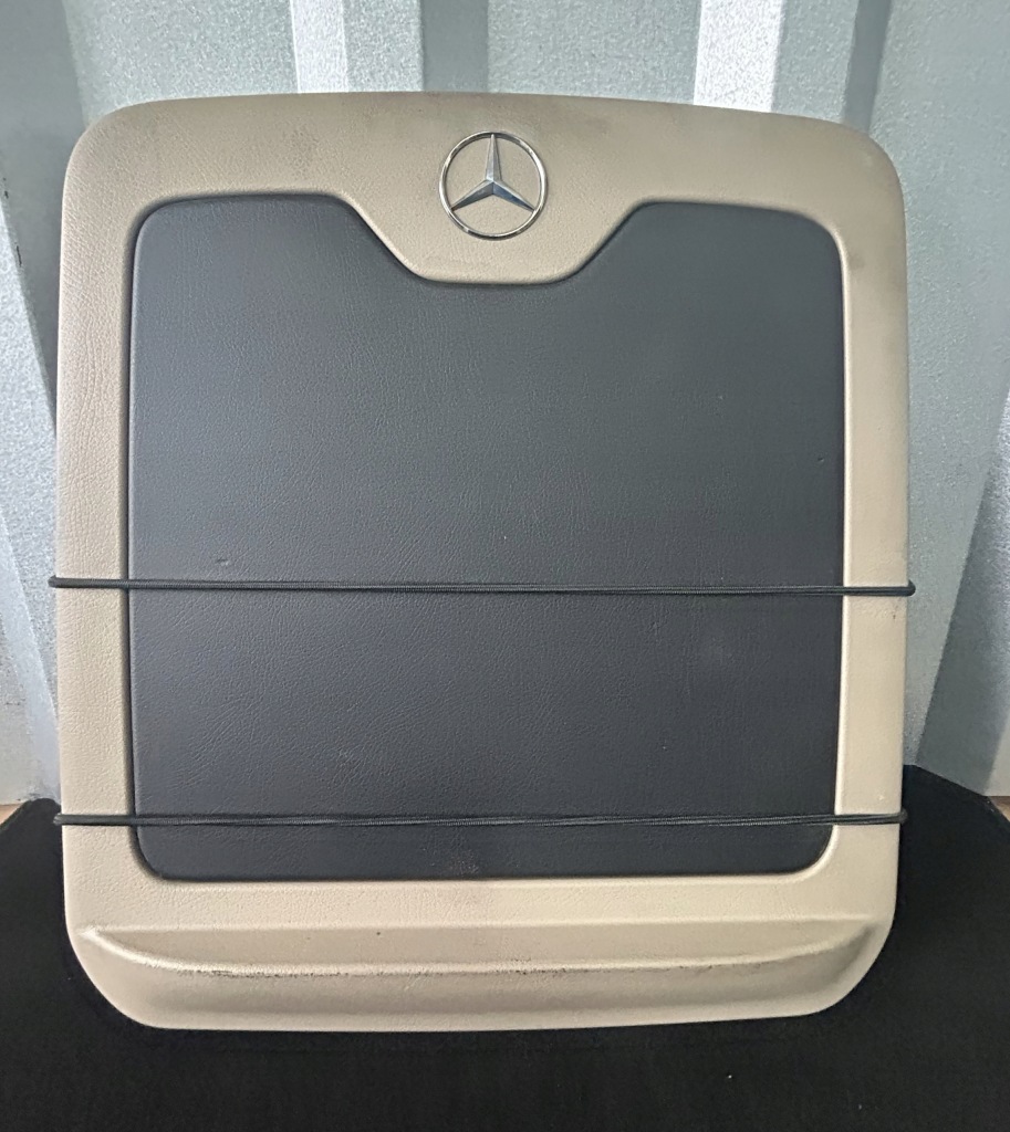 Купити Stolik полиця mercedes actros mp4 a9608160114