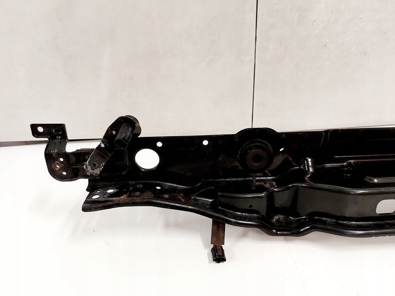 фото №8, Hyundai i40 pas перед передний верхний усилитель