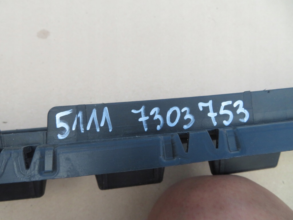 Решётка бампера средняя заглушка bmw x1 e84 51117303753 Оригинал