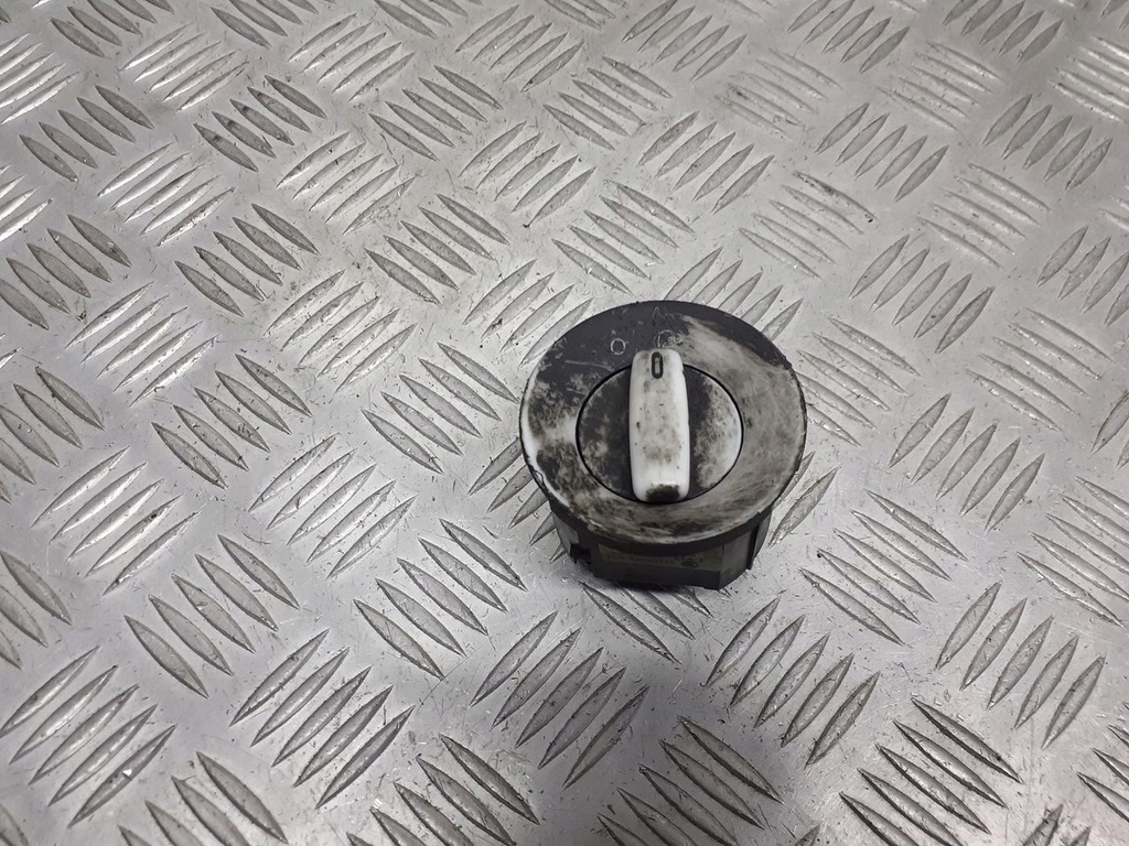 фото №1, Выключатель света skoda octavia ii 1z0941431a