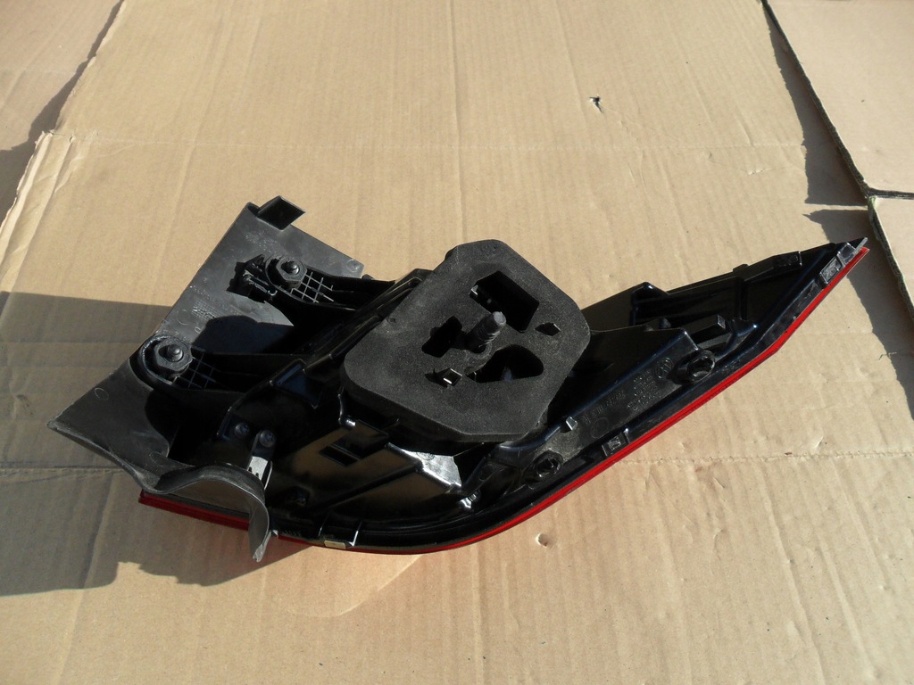 фото №13, Vw tiguan ii 5na правая лампа задняя 5na945096c