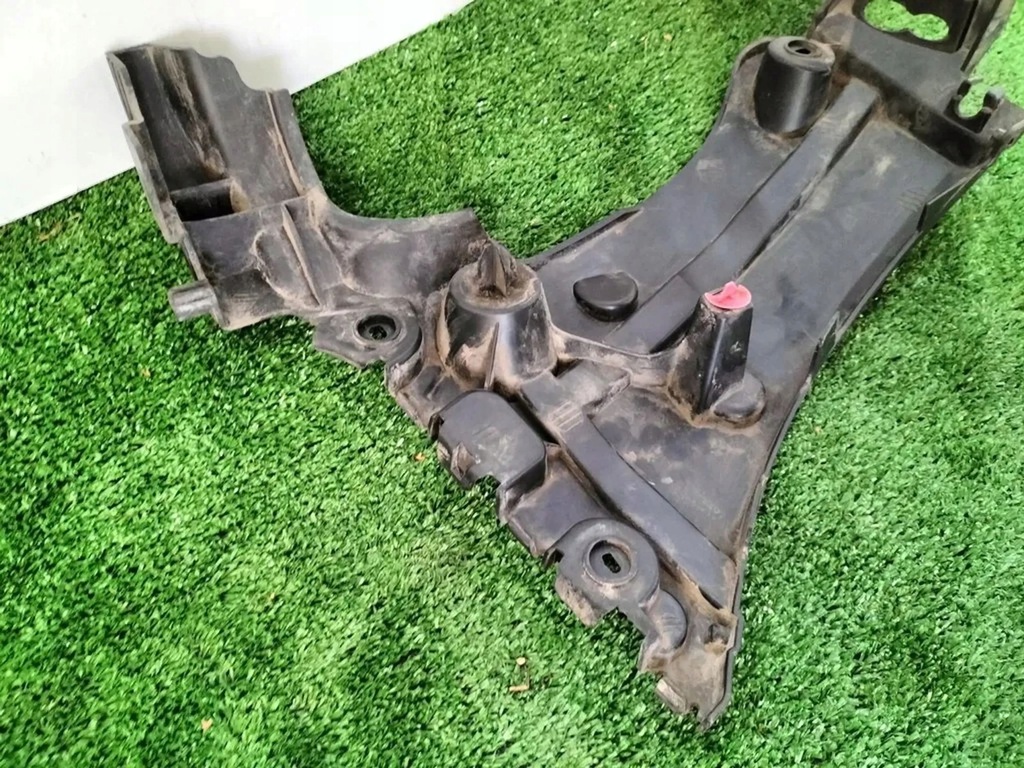 фото №9, Направляющая бампера kangoo ii правый задняя 8200435438