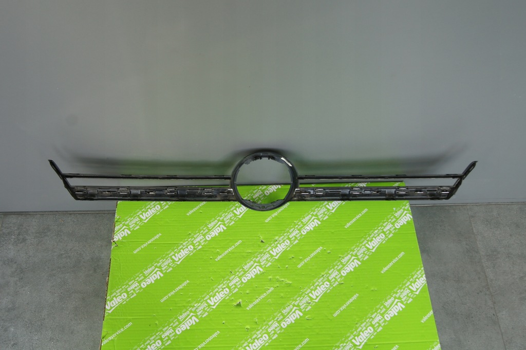 фото №2, Молдинг решётка радиатора vw golf vii 2012-2016