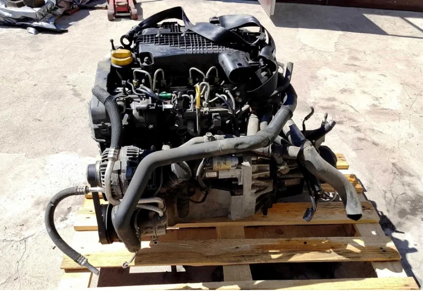 Двигатель комплектный  с коробка передач renault clio 2 1.5 dci k9k 712 Оригинал