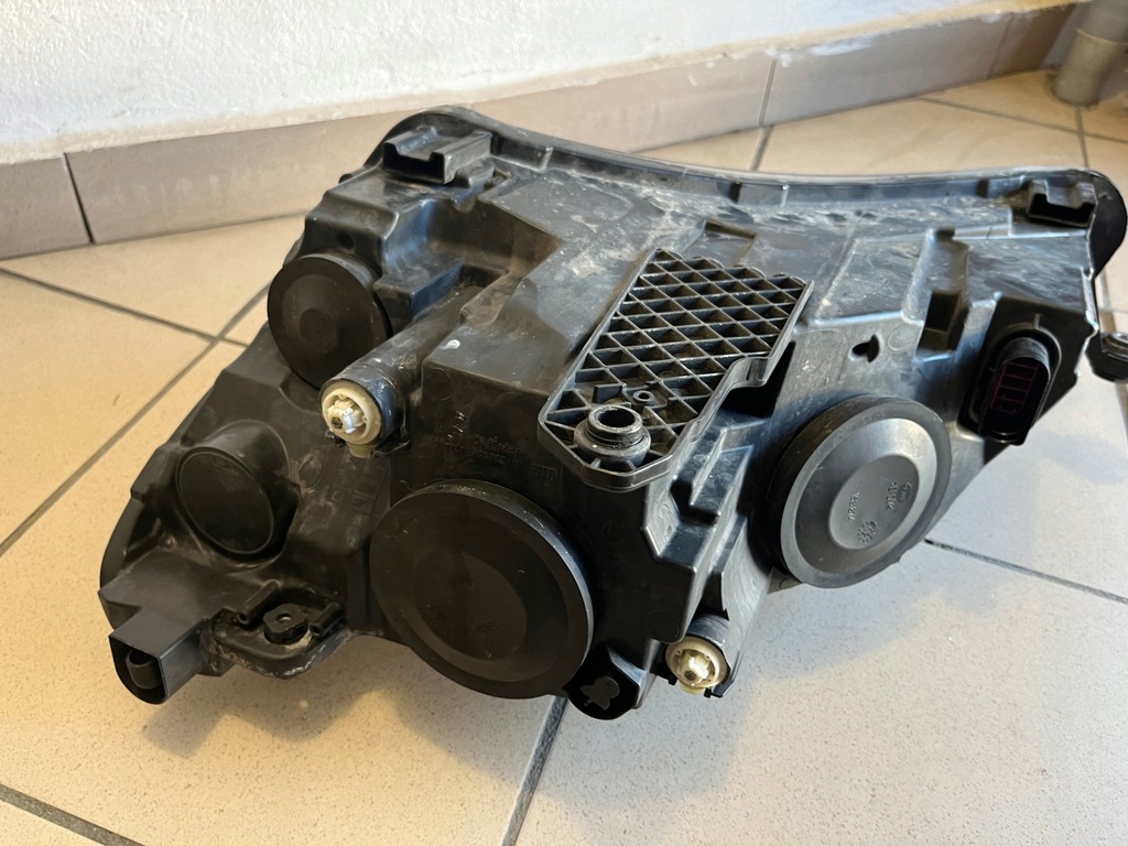 фото №12, Skoda superb iii 3 3v2 anglik лампа передня права