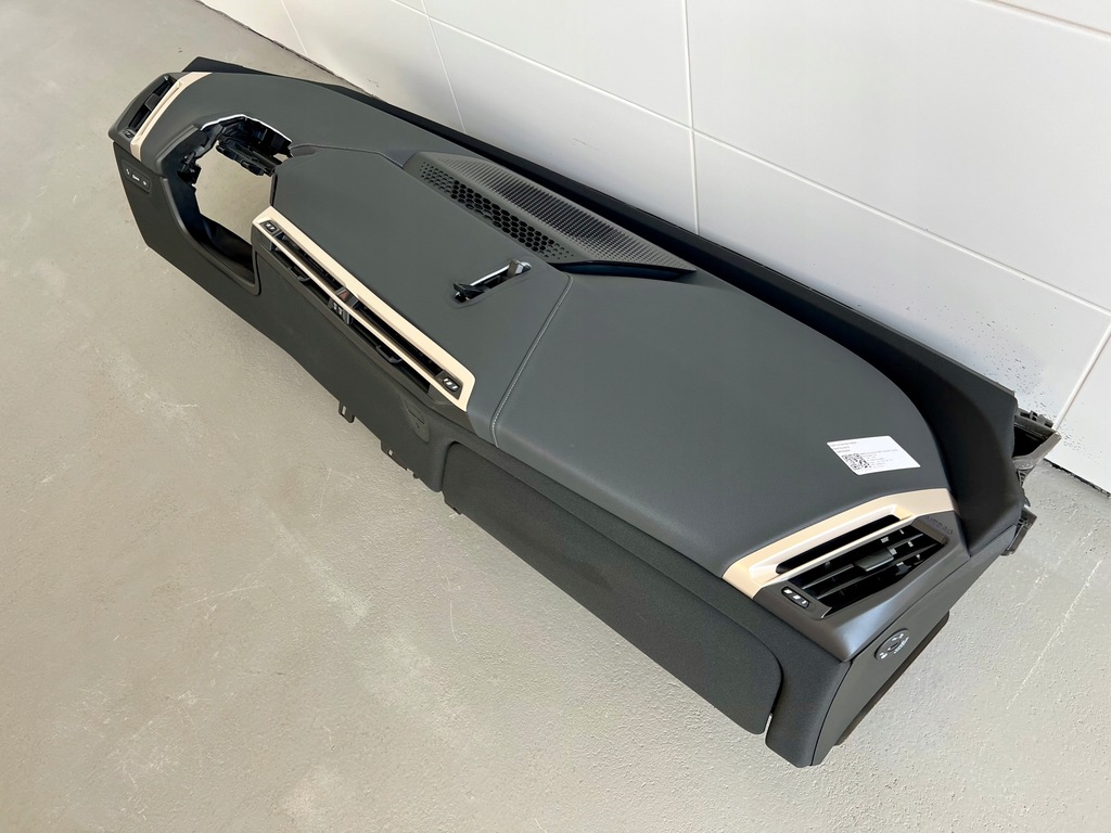 фото №5, Bmw ix i20 панель приладів консоль приладова панель приладів оригінал bmw jak nowa