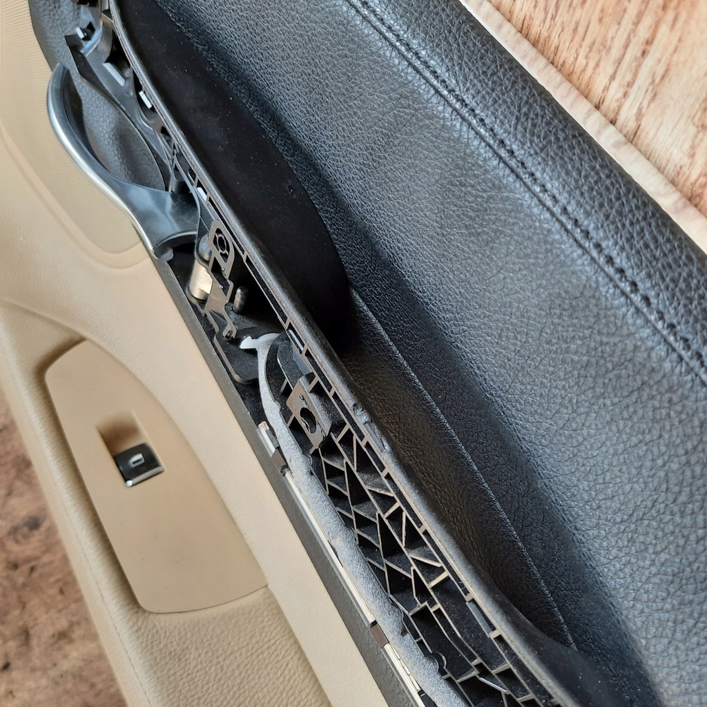 фото №11, F02 обшивка дверь правый перед bmw 7 f02 long