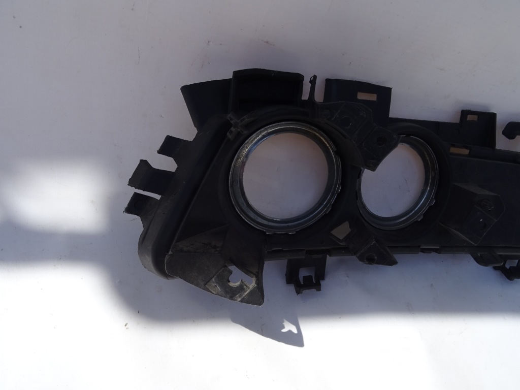 Решітка бампера протитуманної фари ліве перед mercedes w207 Зі Шроту