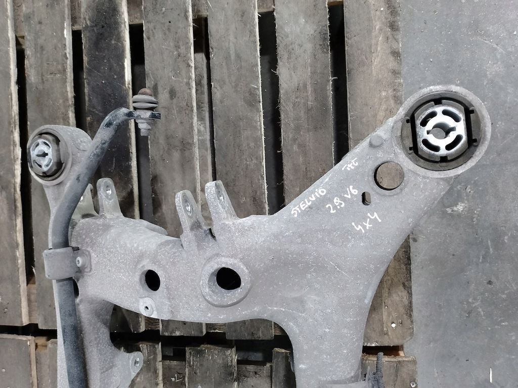 фото №4, Подрамник, подрамник задняя alfa romeo stelvio