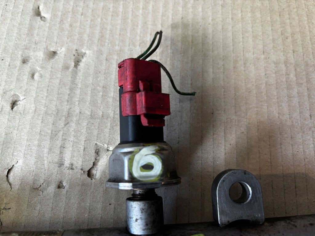 фото №1, Volvo s40 2005 датчик