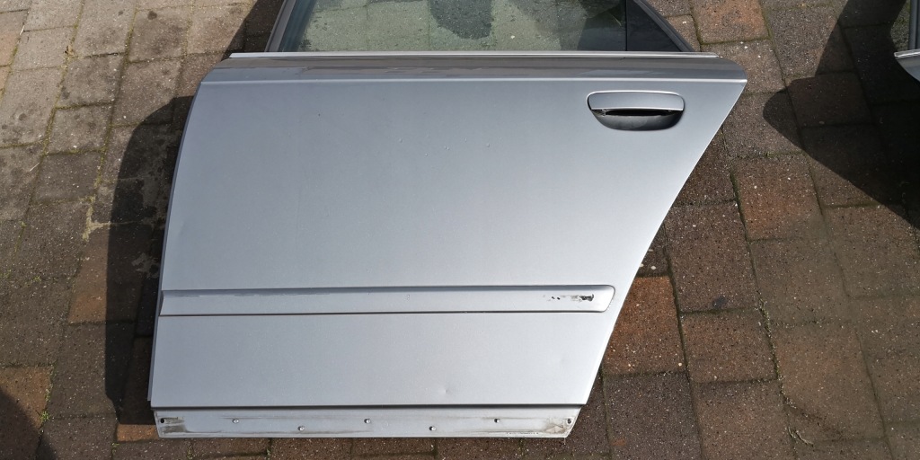 фото №1, Audi a4 b7 дверь левый задняя ly7g w цвет оригинальный лак