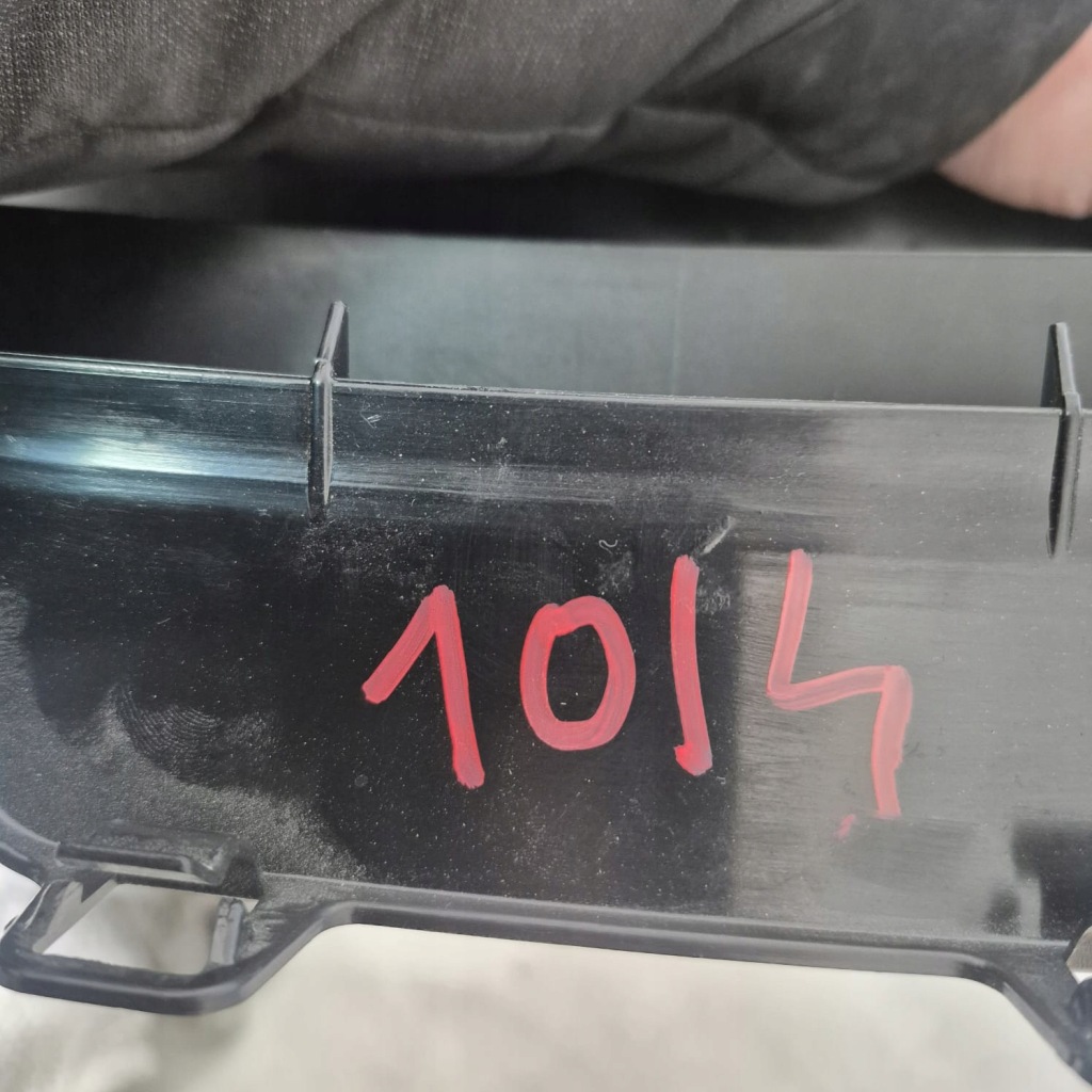 Bmw 3 3 f30 f31 12r - решётка решётка  нижняя средняя бампера 5111-7263478 Киев