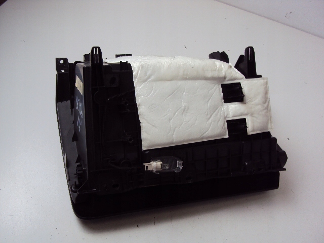 фото №3, Бардачок пасажира infiniti q30s 2.2 d 16 r