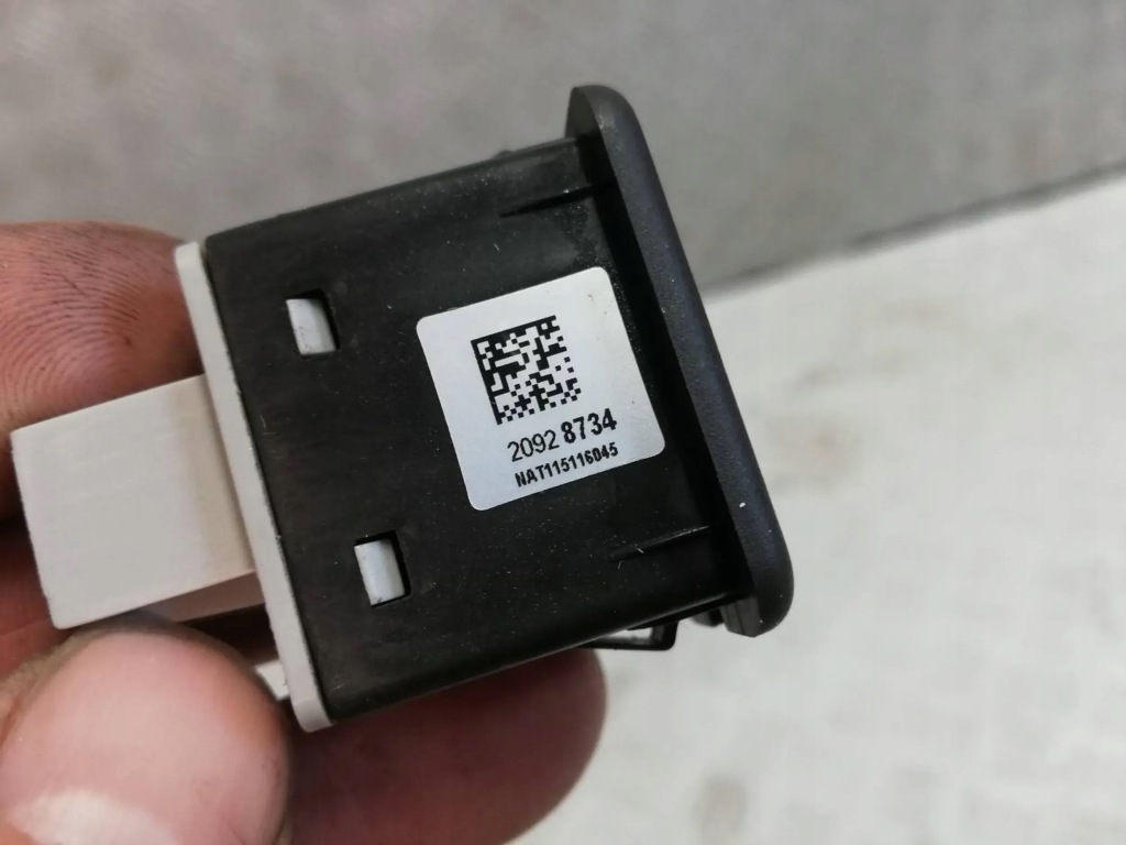 фото №2, Opel adam разъём usb 20928734