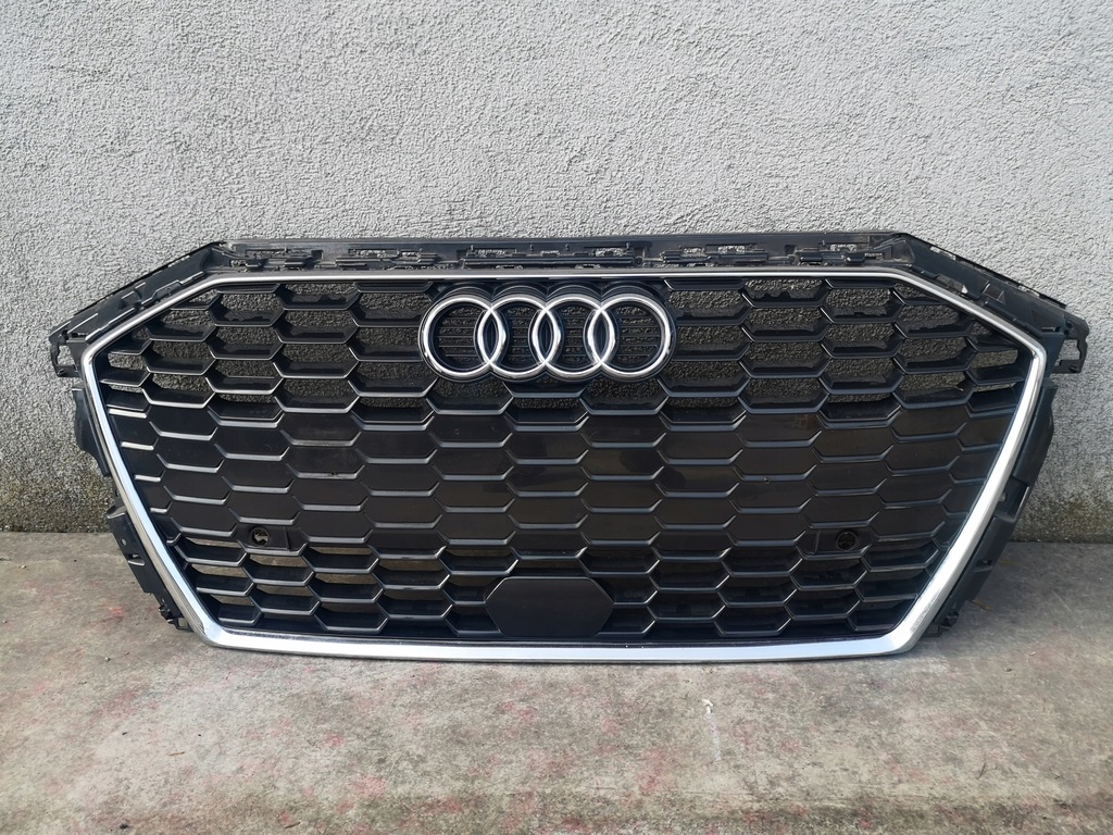 фото №1, Audi a3 8y0 20- 2020- решётка радиатора решётка радиатора хром блеск эмблема