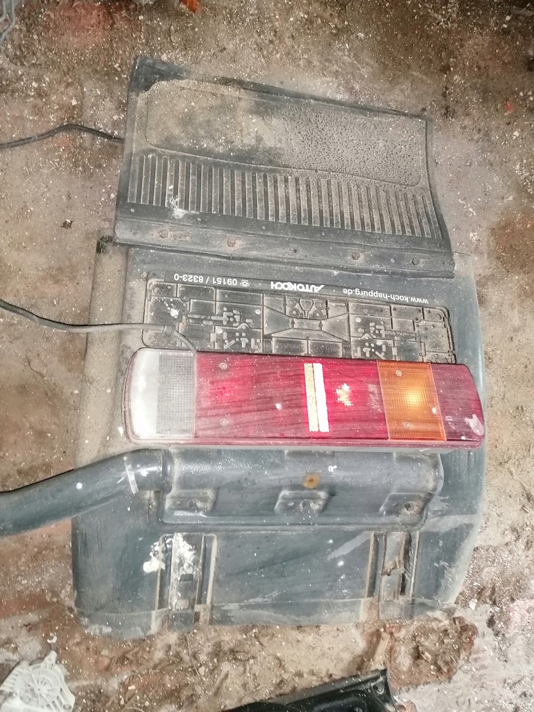 фото №2, Крила накладка ліва оригінальний номер scania r