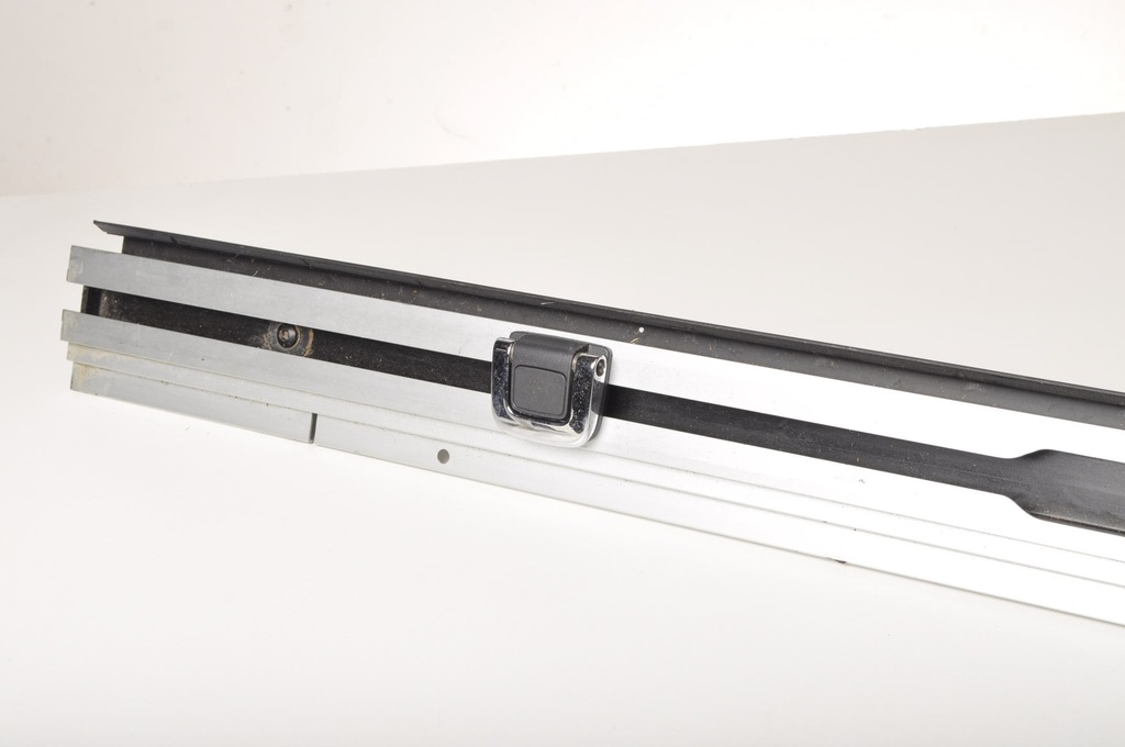 фото №7, Peugeot 308 ii t9 направляющая багажника 98057260vv