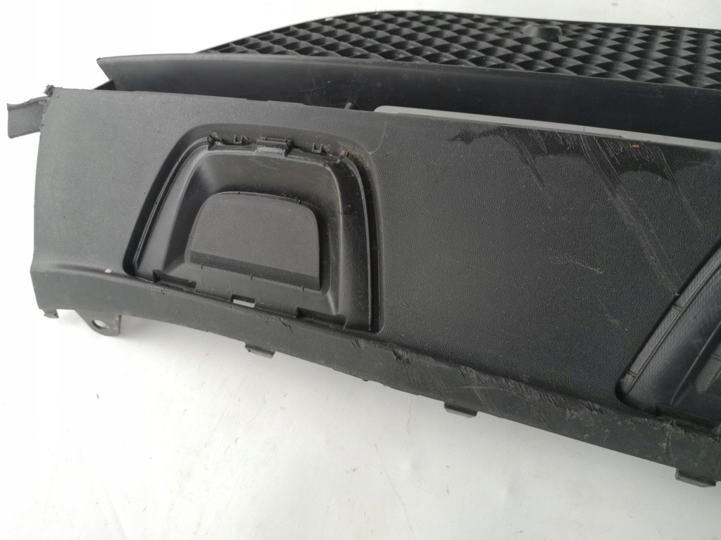 Купить Mercedes glc amg w253- решётка средняя бампера