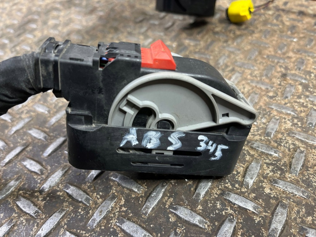 2022 mercedes-benz eqs v297 штекер sterownika/pompy abs a2235458800 Недорого