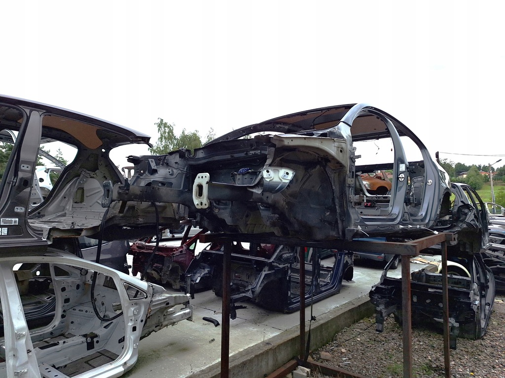 фото №1, Vw passat b7 3c четверть лонжерон перед правая