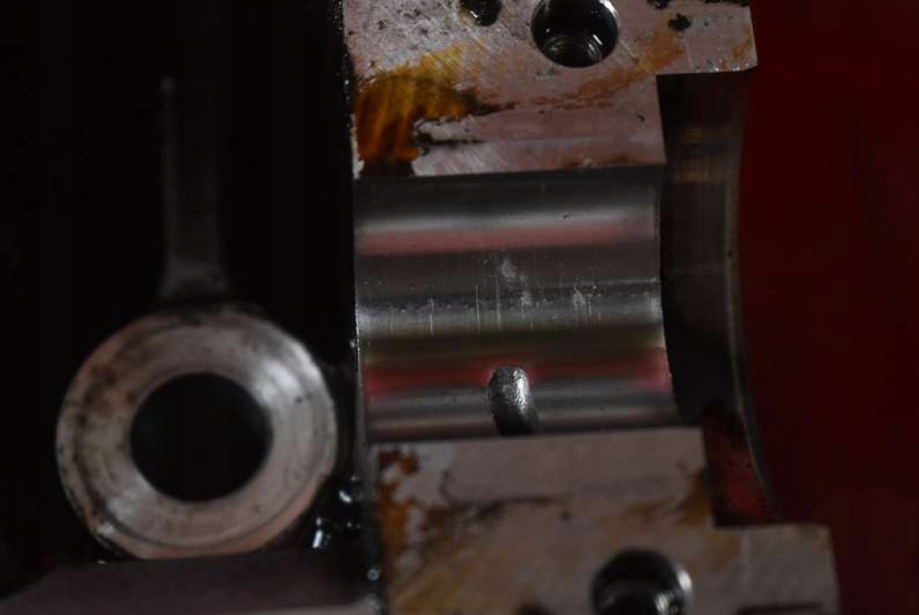 фото №15, Головка двигателя 4r8q-6c064 jaguar s-type 2.7 biturbo 207 km 04-08