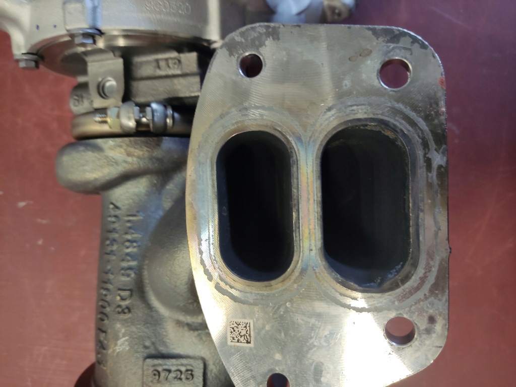 фото №5, Турбонагнетатель mercedes a2540900700 prawie nowa