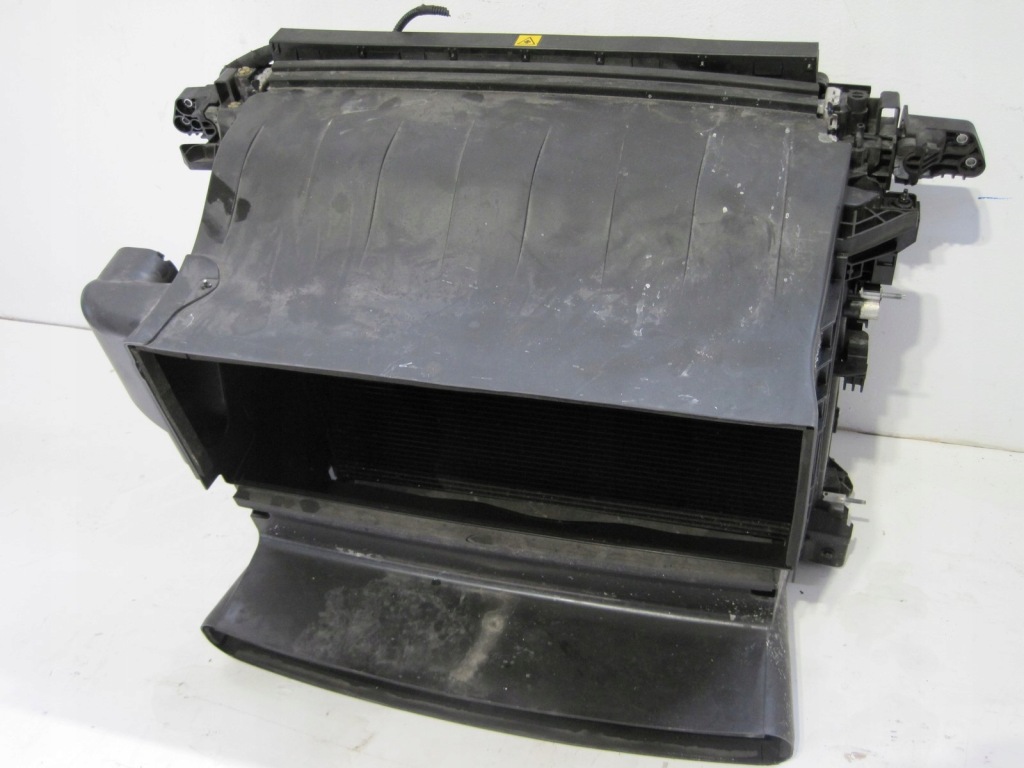 Ремень передний радиатор maserati grecale 2,0i hyb Киев