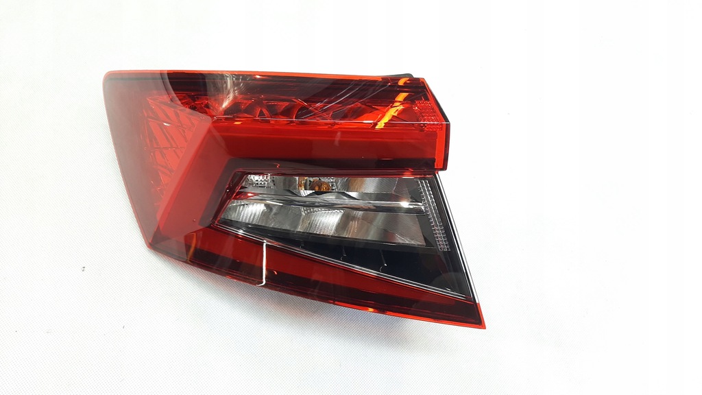 фото №14, Skoda karoq лампа ліва задня задня 57a945207