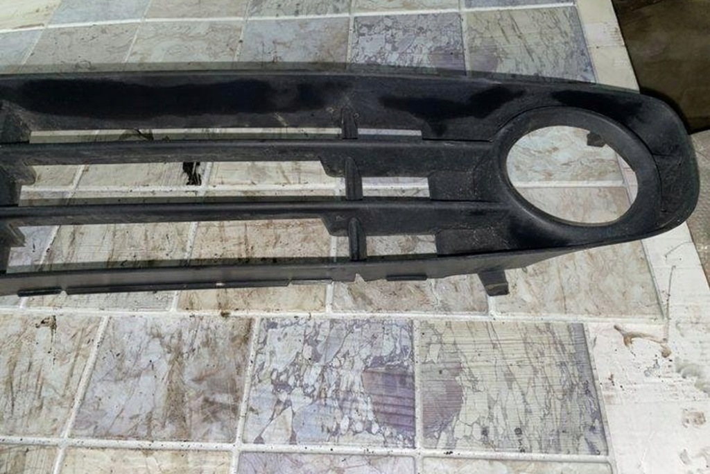 фото №1, Решітка бампера середня renault grand scénic ii jm0/1_ 8200140331 1.5l