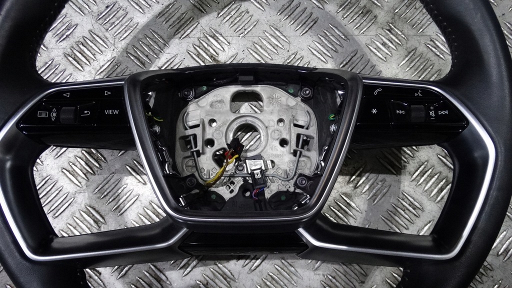 фото №5, Ideal kpl.kierownica audi a6 a7 a8 4k8 c8 кожа 1