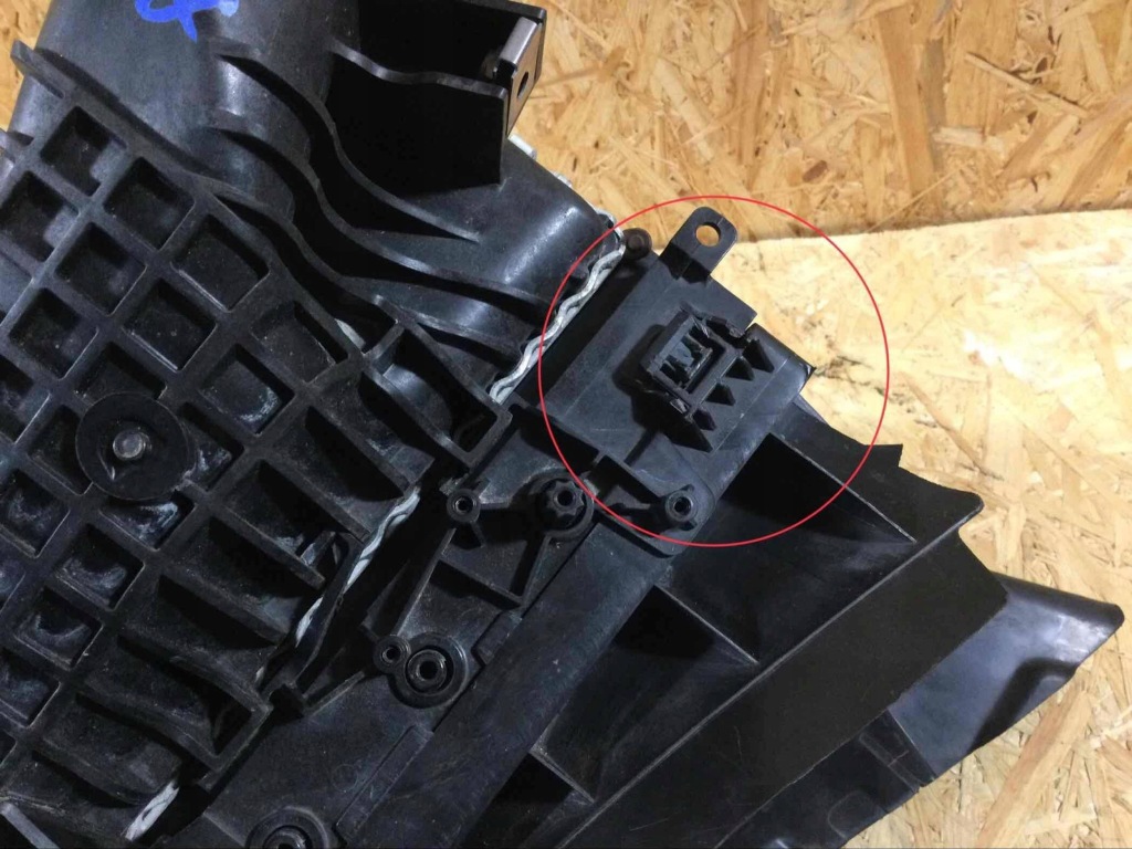 Интеркулер правый porsche cayenne pab145804b 9y0122356c 9y0117336ac с Разборки