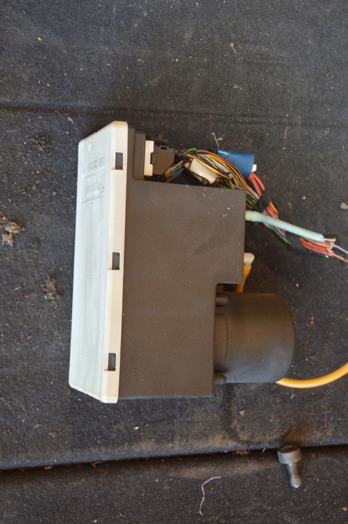 фото №1, Audi a3 8l 3d насос замка 8l0862250l