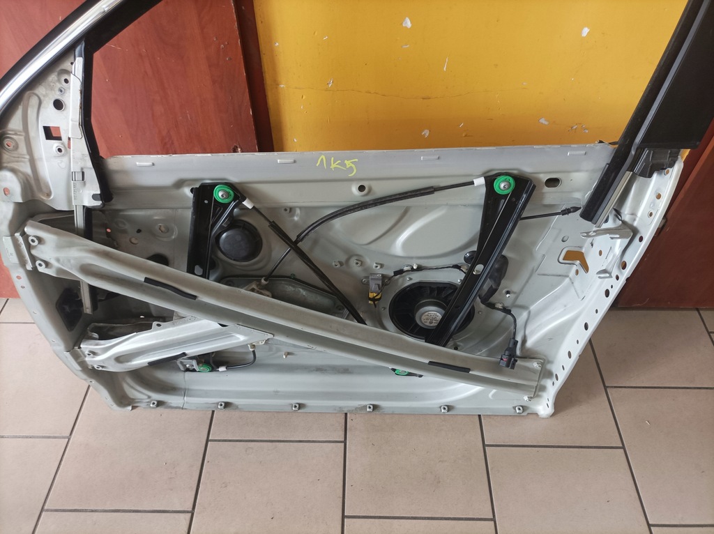 фото №9, Vw jetta молдинг двері ліва перед 1k5