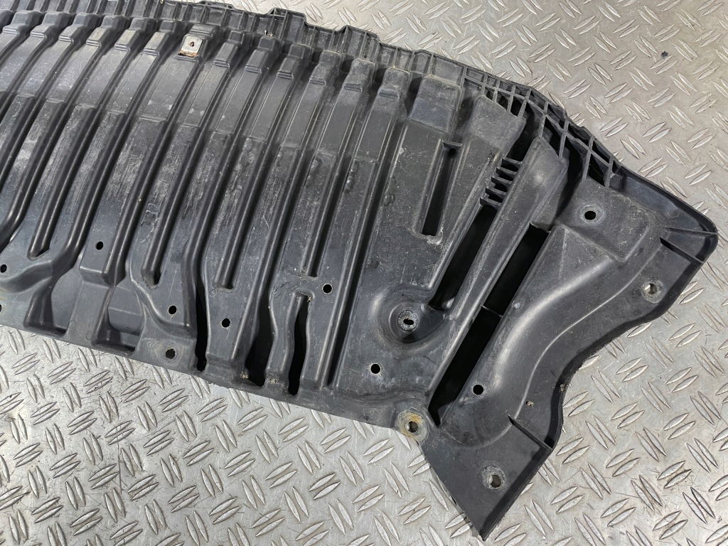 Mercedes e w212 12-16 рестайлинг  защита нижняя бампера перед a2125200223 Недорого