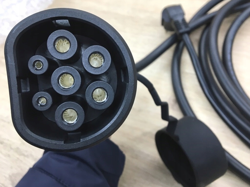 фото №7, Зарядное устройство 16a 230v 3,6kw версия europejska электрик typ 2 кабель 5m настенная зарядная станция