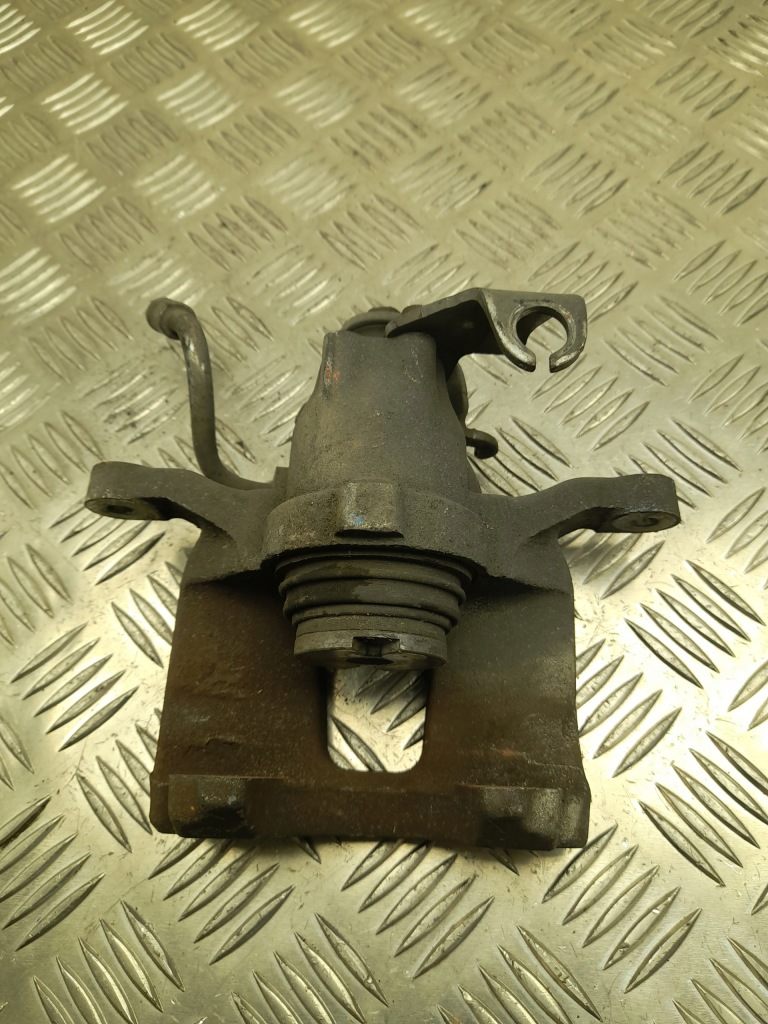 фото №1, Супорт гальма dodge caravan 2015 179913