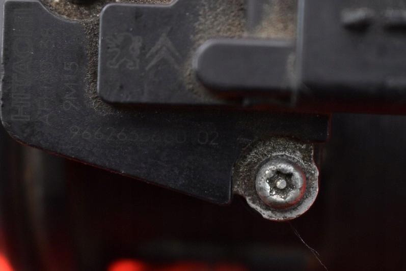 фото №9, Расходомер 9662635680 peugeot 5008 1 i 2.0 hdi 150 km 09-13