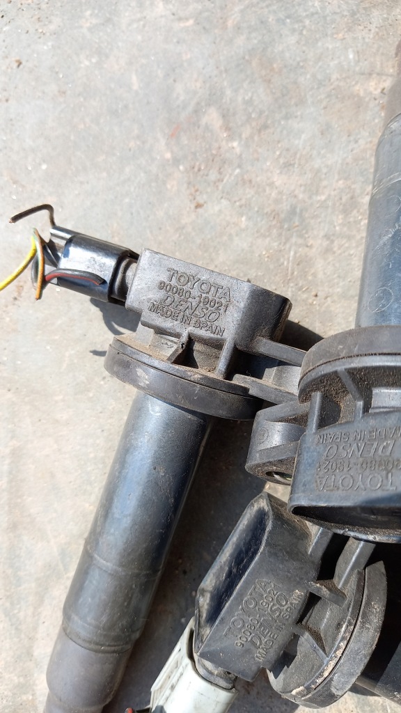 фото №2, Катушка зажигания toyota yaris 1,3