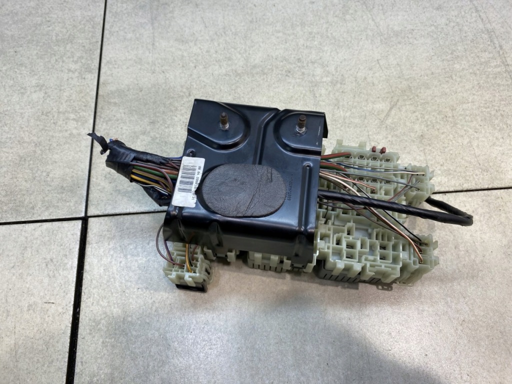 Купити Коробка запобіжників mondeo mk4 6g9t14a301na