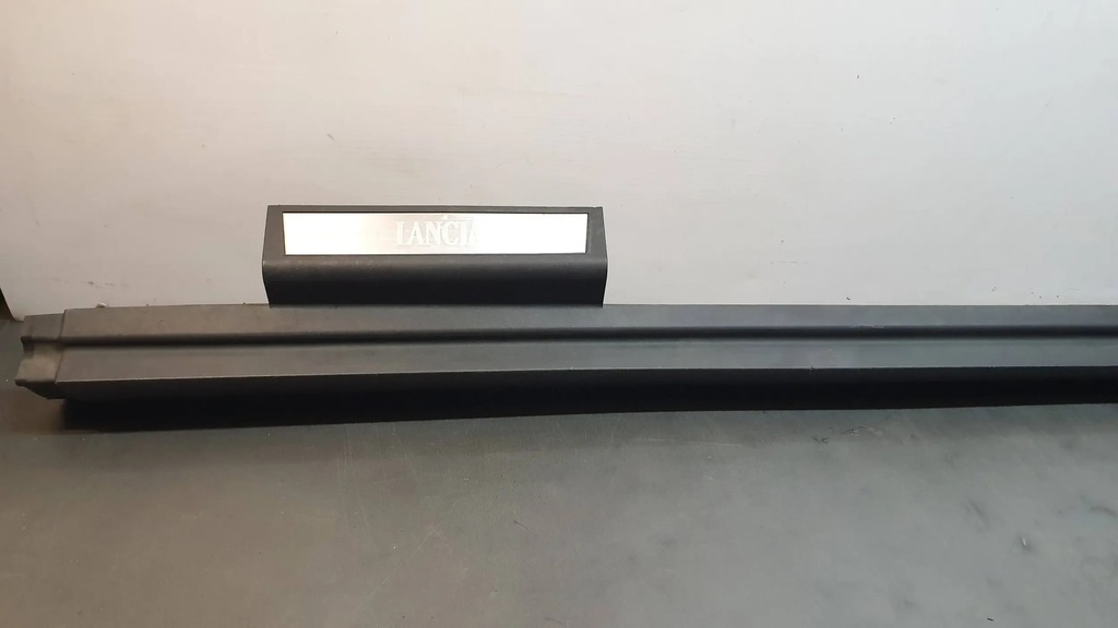 фото №8, Молдинг поріг накладка поріг lancia delta iii