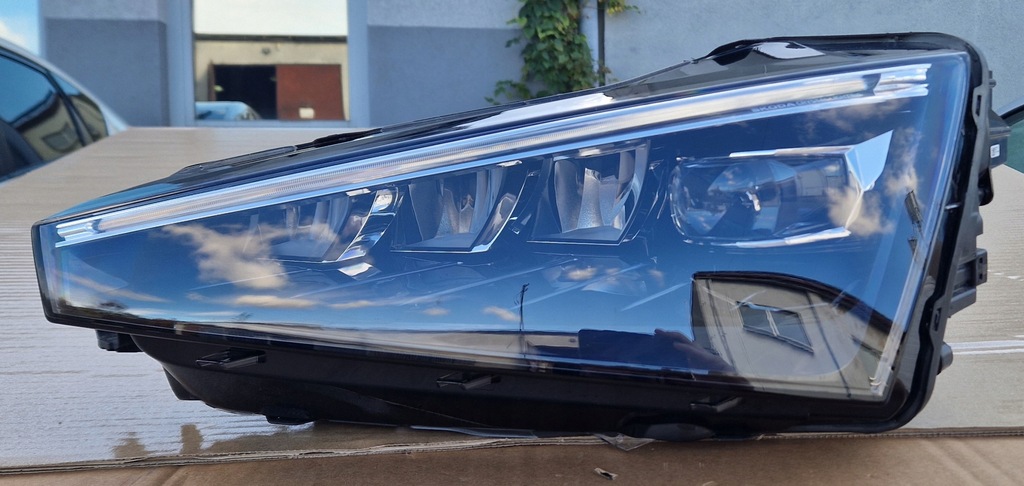 фото №1, Лампа skoda scala 657941015a комплектная оригинал ideał