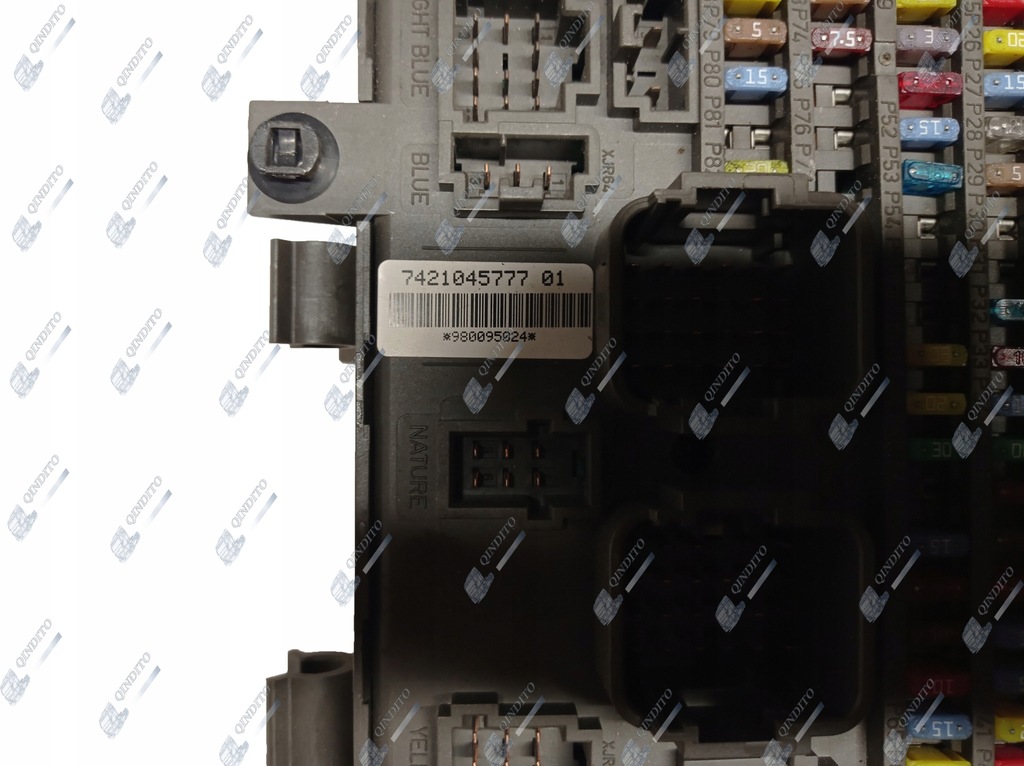 фото №3, Коробка предохранителей renault magnum premium dxi