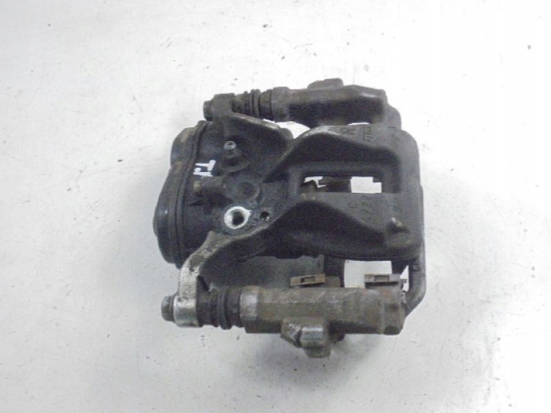 фото №8, Toyota c-hr суппорт задняя правый c 4922