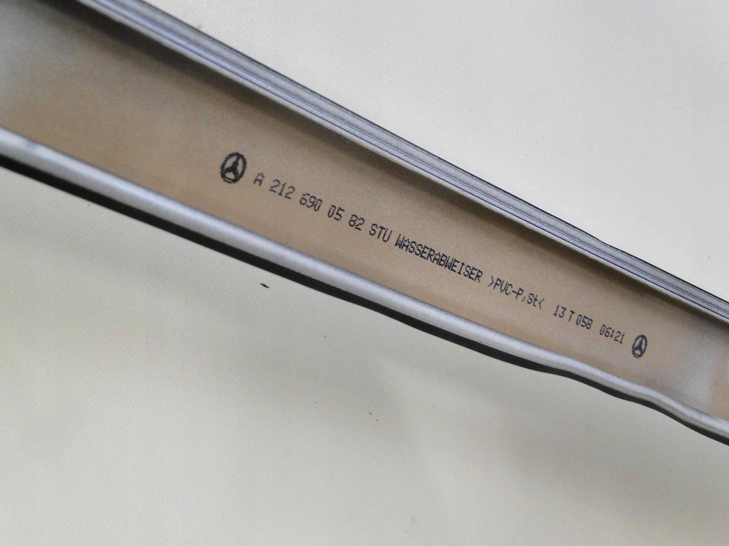 фото №9, Mercedes e w212 212 молдинг кровельная левая