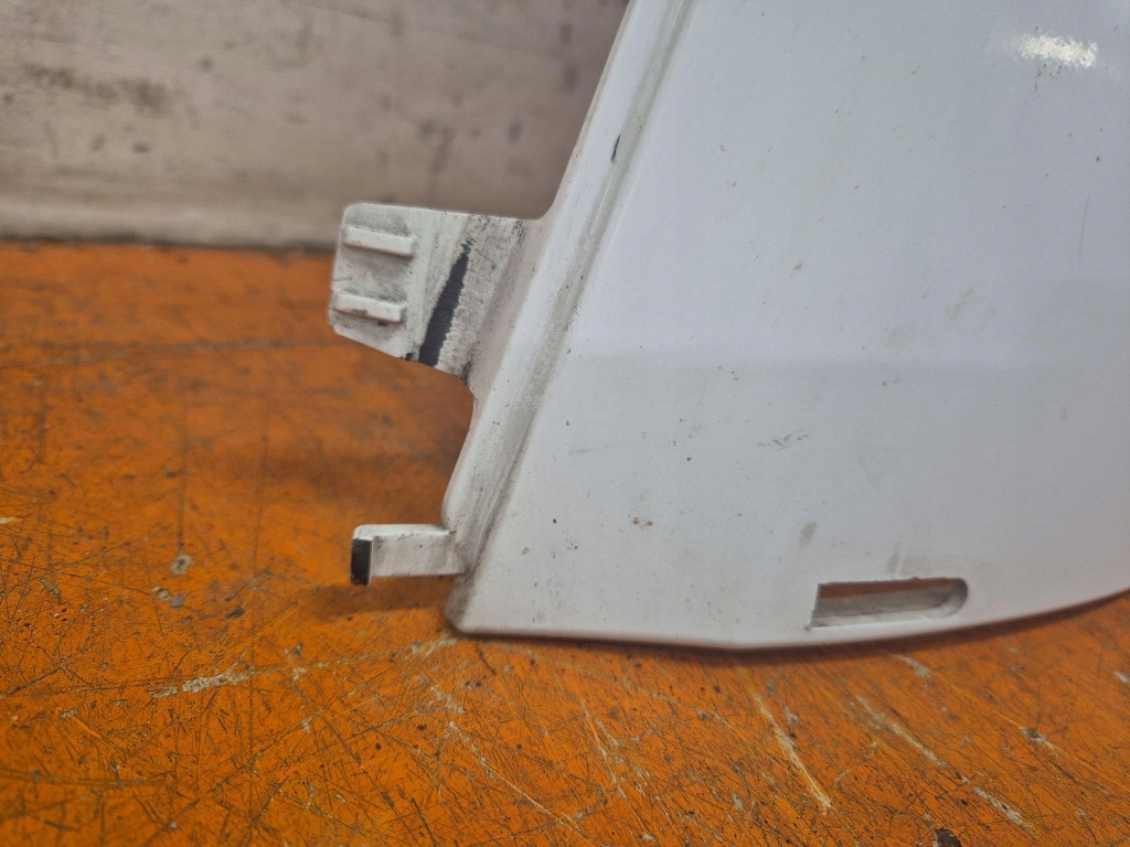 Mercedes actros mp4 11- уголок бампера ветровик кабины левая a9607510430 Недорого