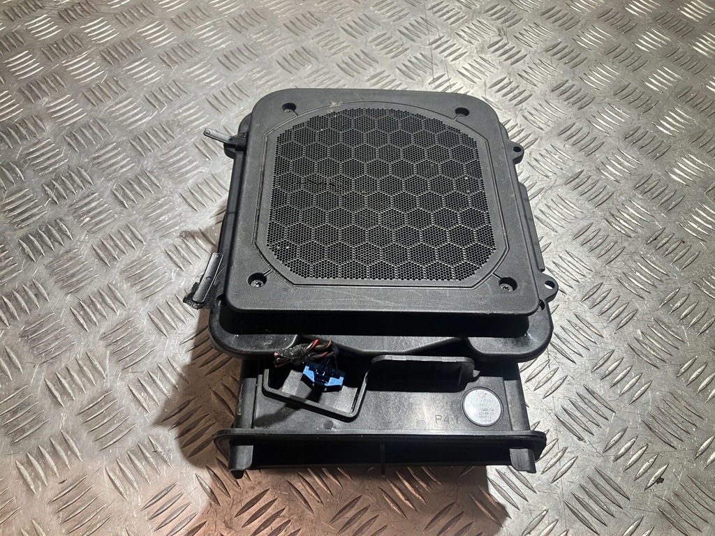 фото №1, Динамик сабвуфер левый bmw x1 f48