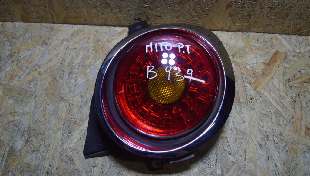 фото №2, Лампа правый задняя alfa romeo mito 156085852
