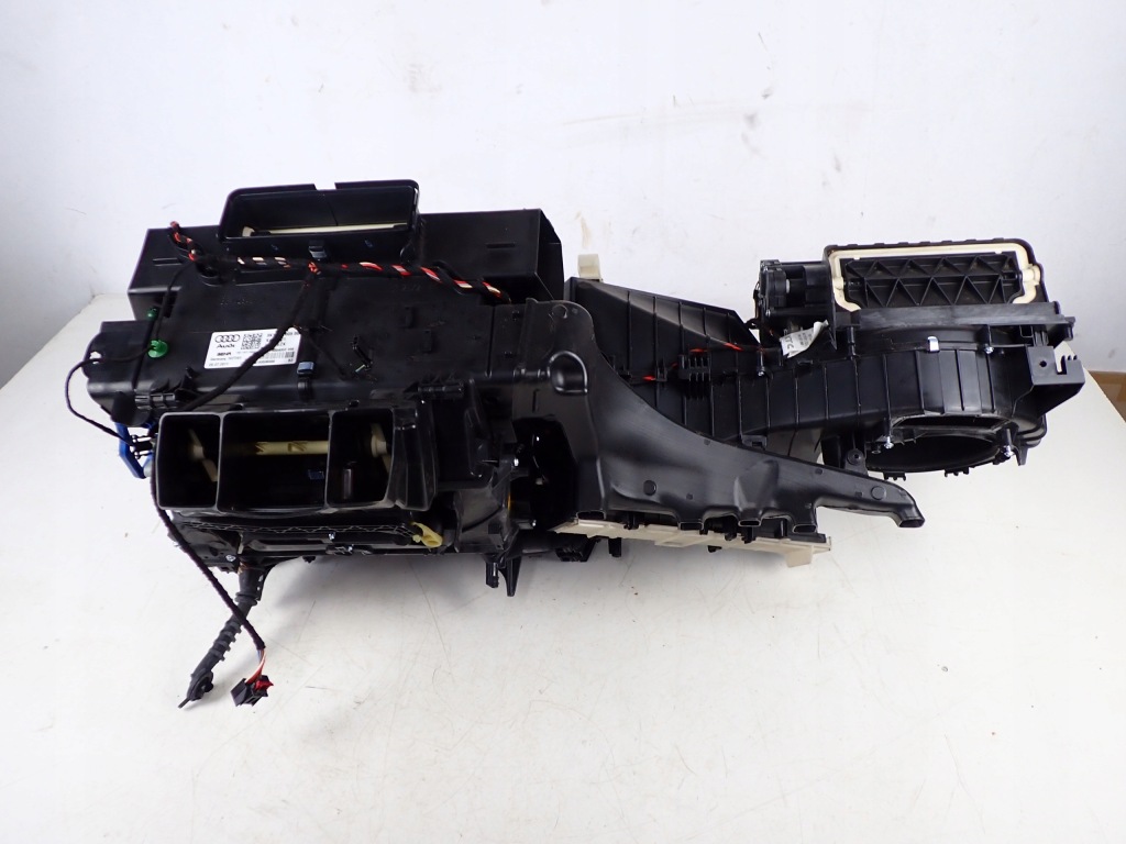 фото №1, Обігрівач audi a5 8t 8k1820005bb