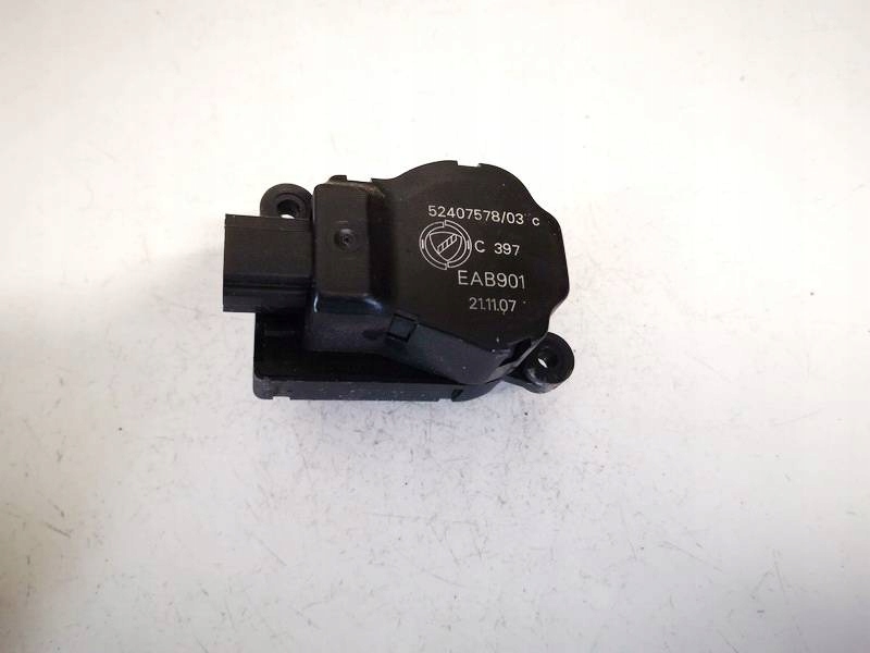 фото №1, Alfa-romeo 159 двигатель крышка отопителя 2008 1.9l 52408228 eab901