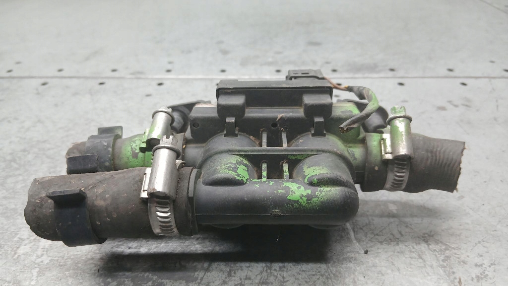 Электроклапан воды оригинальный номер 8374995 bmw e39 в Украине